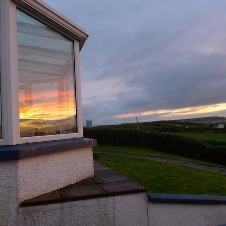 Finn Mccools Giants Causeway Hostel Бушмилс Екстериор снимка
