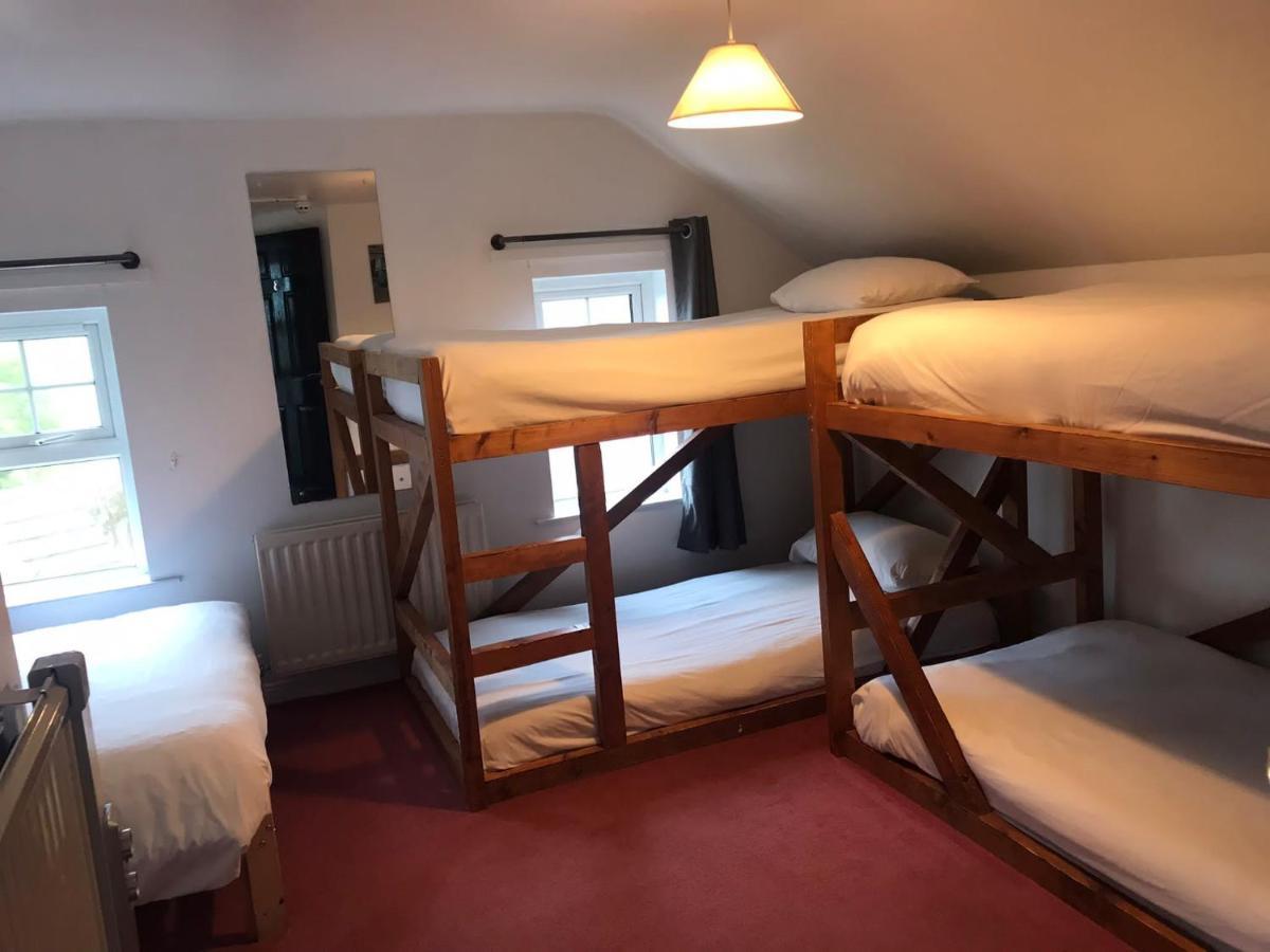 Finn Mccools Giants Causeway Hostel Бушмилс Екстериор снимка